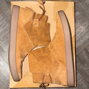 KoolaBurra by Ugg (with box)
